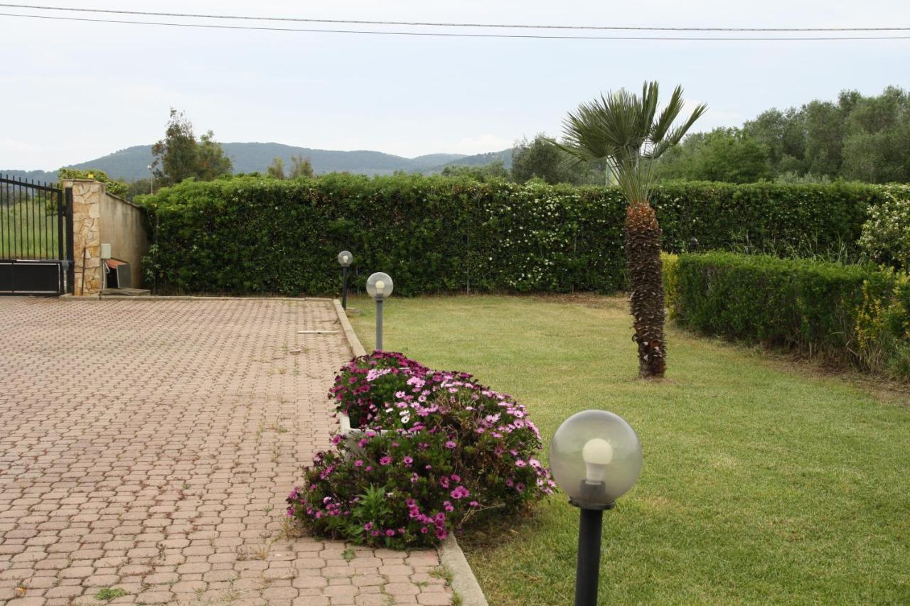 Villa Cabirol Fertilia Exterior foto